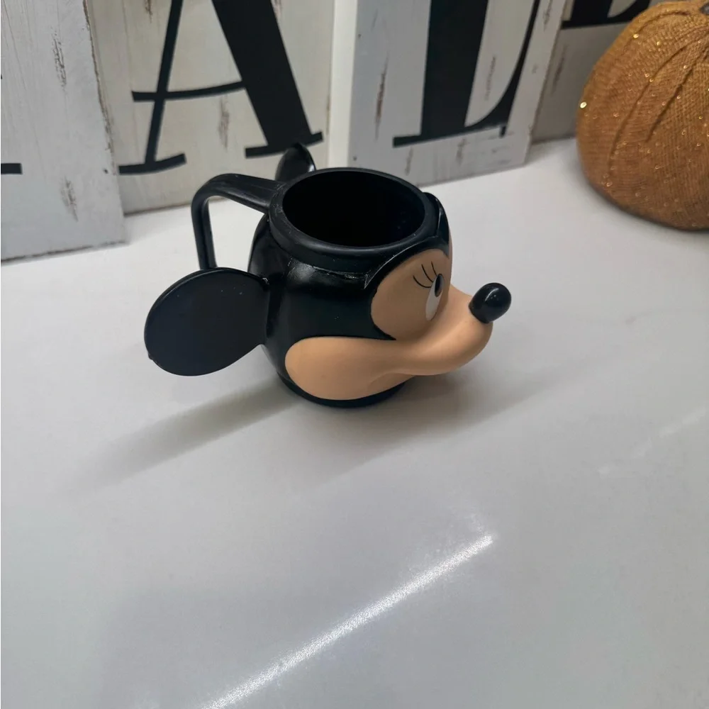 Vintage Minnie Mouse mug